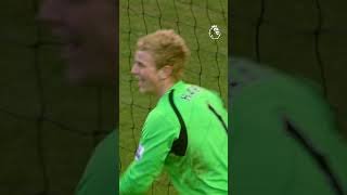 Hart sprints 100m back to his goal to deny Rooney