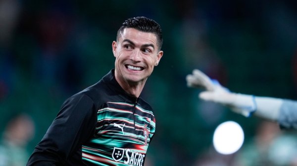 Cristiano Ronaldo sustains hamstring injury and is ’under evaluation’