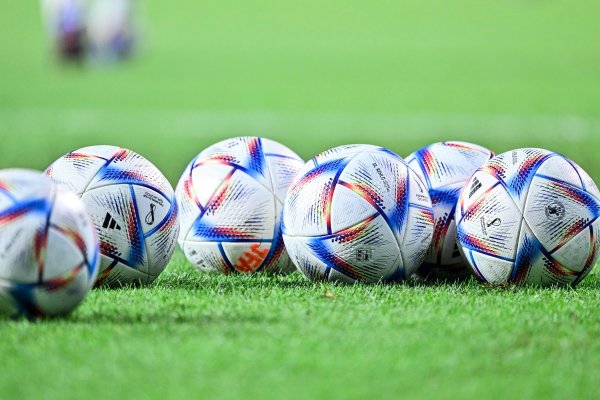 (3ページ目) ｢ジャンレノかと思った｣元サッカー日本代表レジェンドがW杯優勝メンバーに遭遇！"ノースロンドンダービー勃発”2ショットにファン興奮｢最初ドウェインジョンソンに見えたw｣ | サッカー批評Web