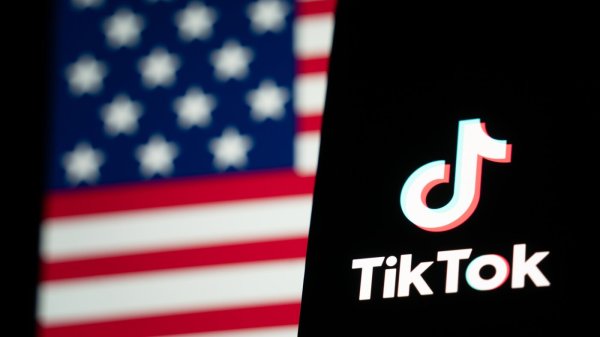 President Trump, Pam Bondi sued over sale of TikTok assets