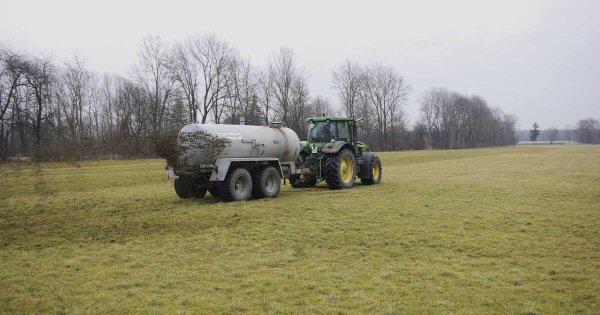 Neue Gülle-Regel: Bayerns Landwirte können ab sofort online melden