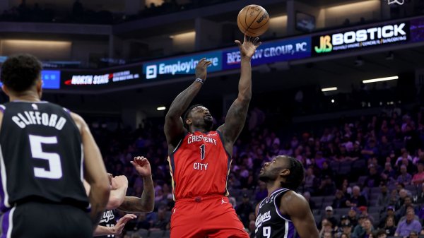 Kings Hold Pace With Top Lottery Teams in Loss to Pelicans