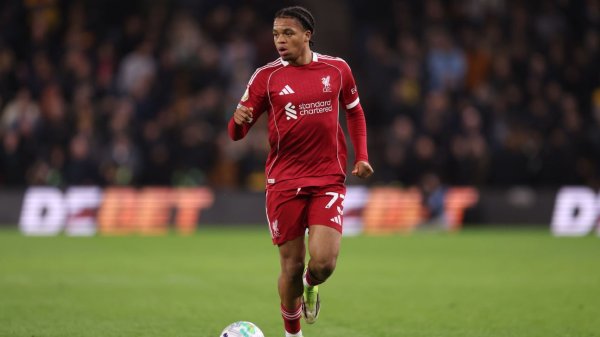 Steven Gerrard: Arne Slot 'has to start' Rio Ngumoha