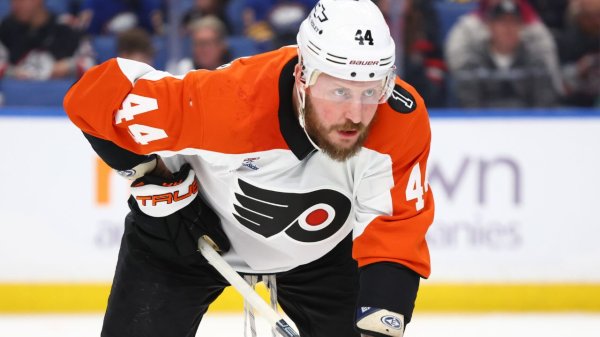 Flyers trade Nicolas Deslauriers to Hurricanes