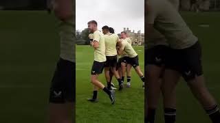 Hennessey sends Al-Kareem to the shops 😅 #rugby