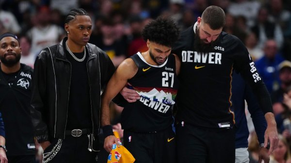 Jamal Murray hurts ankle, exits game for Nuggets