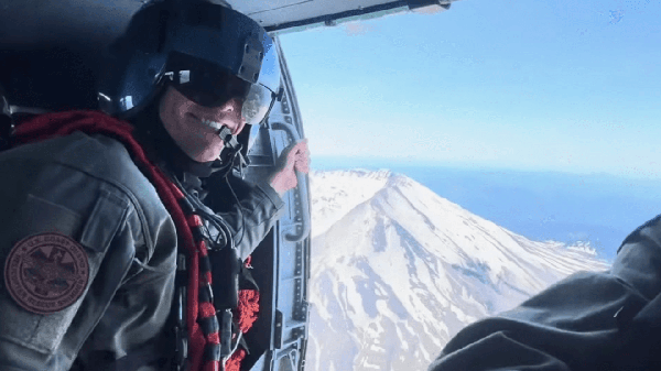 Coast Guard rescue swimmer dies from injuries in Washington rescue mission