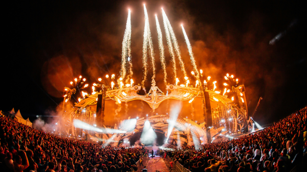 Tomorrowland strijkt in 2026 voor het eerst neer in Azië - Reisbizz