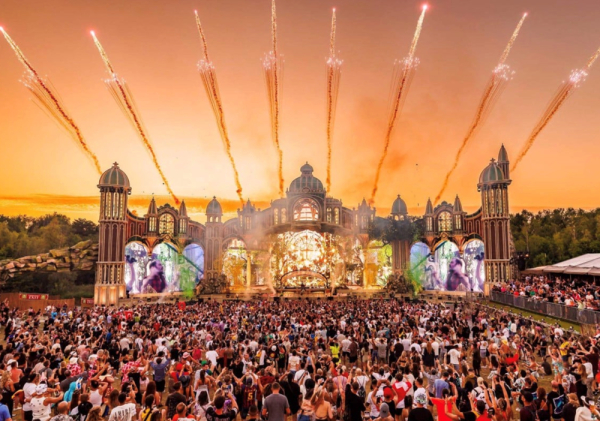 Thailand verwacht 1 miljard dollar te verdienen aan het Tomorrowland-muziekfestival.