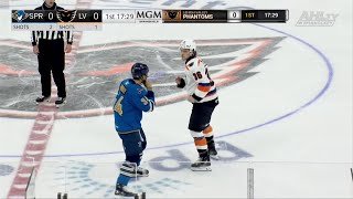 Troy Murray fights Sawyer Boulton in his AHL Debut | 12/17/2025