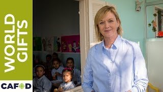 Julie Etchingham – In the school room World Gifts | CAFOD