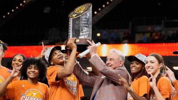 Texas routs South Carolina for 1st women's SEC tournament title
