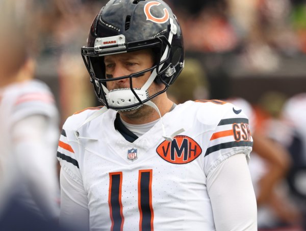 Tracking the Chicago Bears in NFL free agency: 3rd-string QB Case Keenum re-signs on a 2-year deal