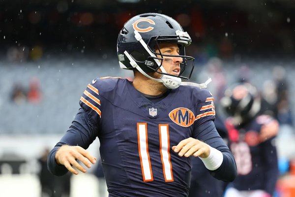 Bears re-sign QB Case Keenum to 2-year deal