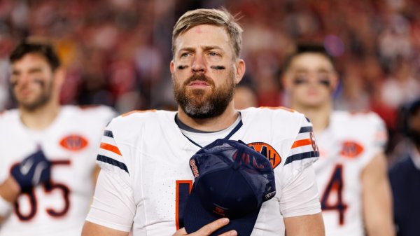 Bears re-sign third-string quarterback Case Keenum