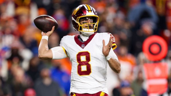 Sources: Commanders re-signing backup QB Marcus Mariota