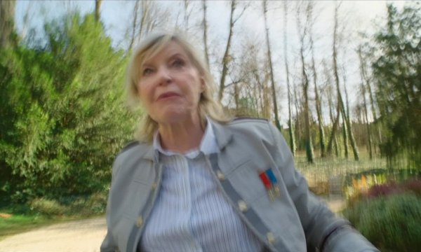 Maison de retraite, la série - S01 E01 - Rencontre du 3ème âge | TF1+