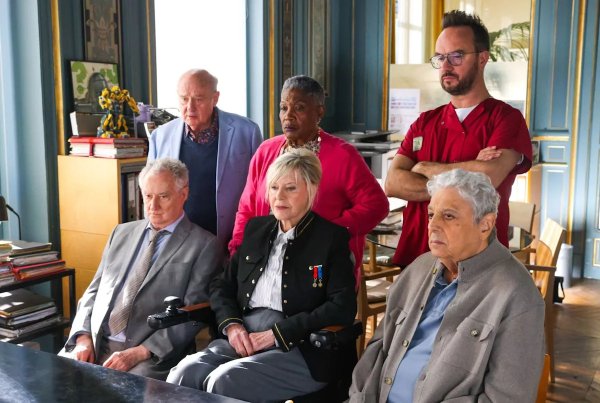 « Maison de retraite » sur TF1 : faut-il avoir vu les films pour comprendre la série ?