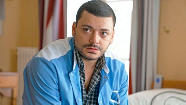 Maison de Retraite sur TF1 : pourquoi Kev Adams n'apparait presque pas dans la série ?