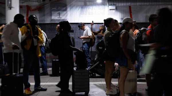 Trump administration to restore Global Entry program as DHS shutdown impacts travel | CNN