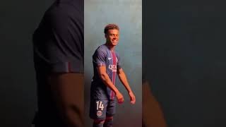 Le flow de désiré Doué avec le nouveau maillot #psg #désirédoué