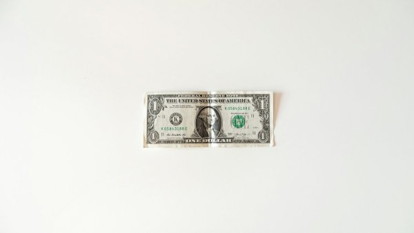 Официальный курс доллара на 12 марта 2026 г.: актуальные данные ЦБ РФ, курс доллара к рублю сегодня