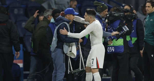 PSG-Chelsea : geste honteux mais réaction classe, Neto se rachète après avoir bousculé un ramasseur de balle (vidéo)