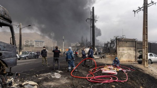 Day 13 of Middle East conflict — global economy disruptions, Iranian attacks spread to sea | CNN