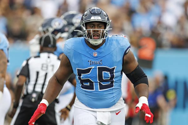 Steelers sign former Titans defensive tackle