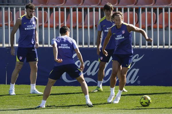 Sorloth y Llorente, con el grupo; Barrios y Mendoza, bajas
