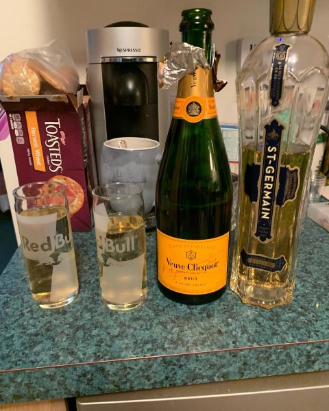 #brunchcocktails #champagne #stgermain #itscocktailtime s...