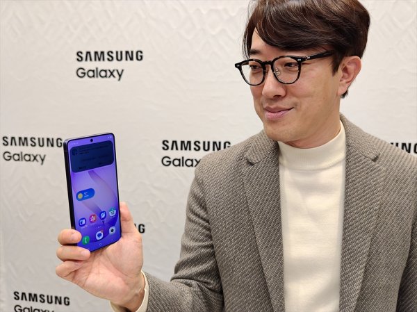 構想5年。横から見えない「プライバシーディスプレー」誕生の裏側をサムスン開発トップに直撃 (1/2)