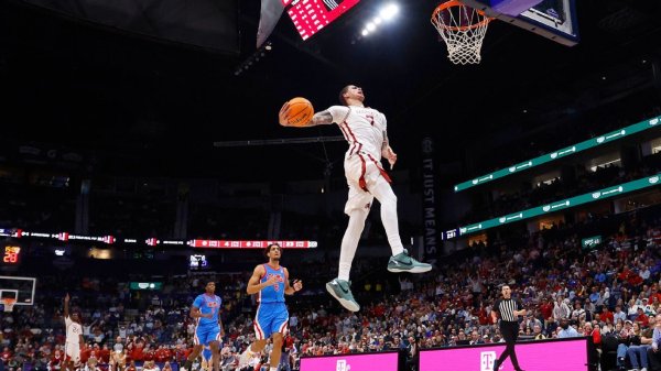 Arkansas ends Ole Miss' improbable SEC tourney run with OT win