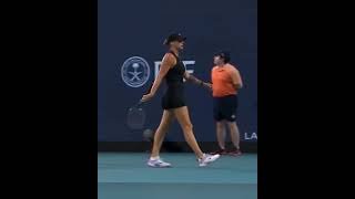 🤬 Соболенко послала судью на*уй во время матча с Калининой в Майами