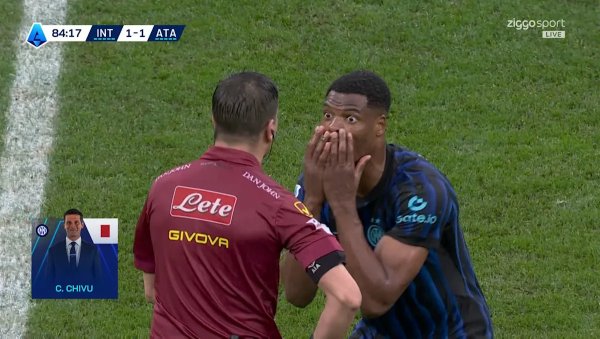 Inter : protestations suite au contact entre Sulemana et Dumfries sur le but de Krstovic. Marelli : « But valable »