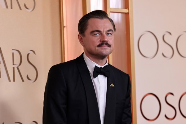 Leonardo DiCaprio Looks Nearly Unrecognizable With New Mustache