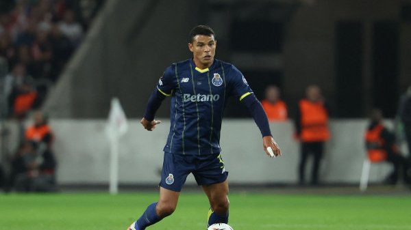 "Je n’arrive pas à y croire" : une légende du PSG dit adieu à sa mère et lui rend un hommage bouleversant