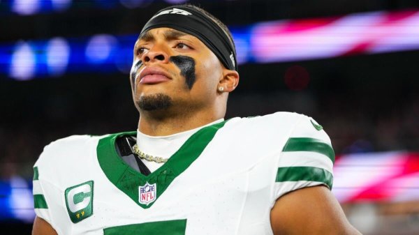 Justin Fields traded to Chiefs as Jets send former first-round QB to back up Patrick Mahomes