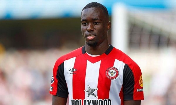 Chelsea battling with Arsenal to sign Michael Kayode from Brentford