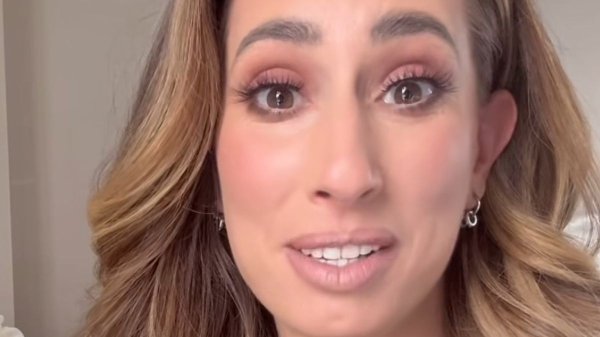 Stacey Solomon takes Joe Swash wedding ring off again 