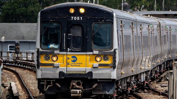 St. Patrick’s Day alcohol ban on the LIRR takes effect on Tuesday morning