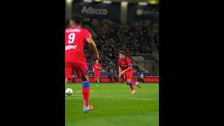 What is PSG Feeding Joao Neves? 🥶