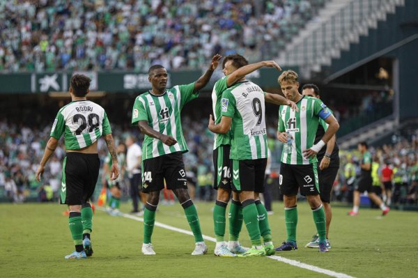 Логичный прогноз и ставка на точный счёт матча Бетис − Панатинаикос Лиги Европы − 19 марта 2026