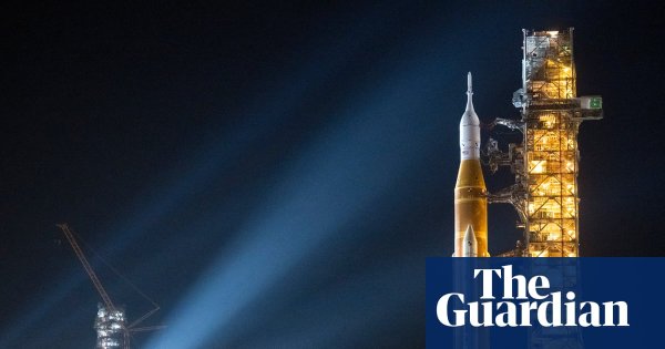 Nasa returns moon rocket to pad and targets 1 April launch