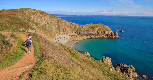 Météo du vendredi 20 mars : le printemps pose ses valises en France