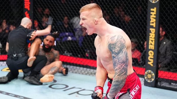 UFC London LIVE! Main card underway ahead of Lerone Murphy and Movsar Evloev clash