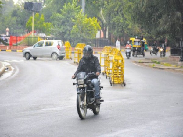 मौसम का यूटर्न:  तेज हवाओं के बीच शाम को बरसे बादल, आज भी बूंदाबांदी संभव - Bikaner News