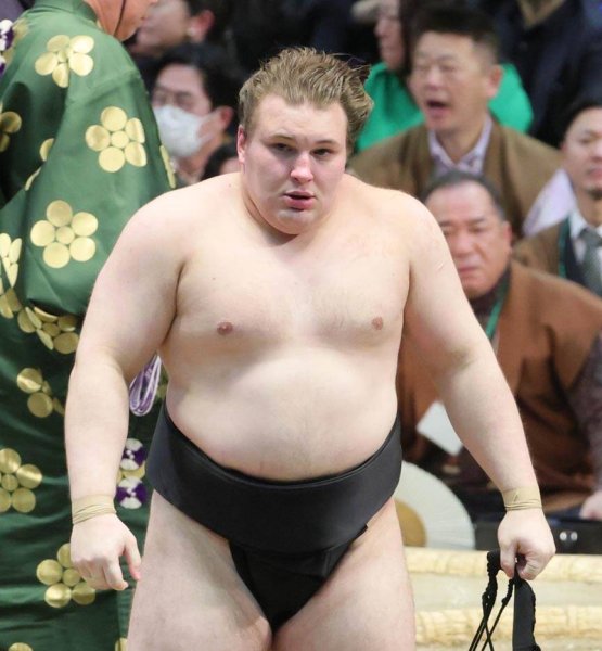 安青錦が７勝７敗の五分に　単独首位の霧島に勝つ　千秋楽に、序ノ口デビューから１５場所連続の勝ち越しかける - スポーツ報知