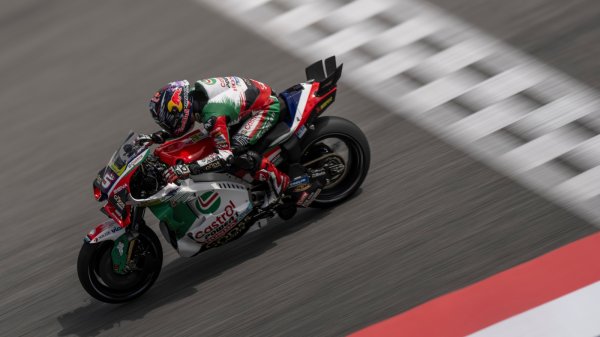 GP du Brésil de MotoGP : le classement final de la course sprint, Marc Márquez bataille en piste, Johann Zarco dans les graviers