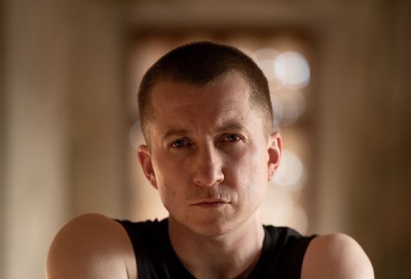 Звезда сериала «Интерны», покинувший Россию, оказался на дне в Великобритании | Радио 1